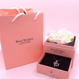 Geschenkset mit Kette und Rose